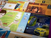 újsághirdetés grafikus munka